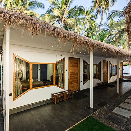 Aqua Beach Stays Ashwem Mandrem Ngoại thất bức ảnh