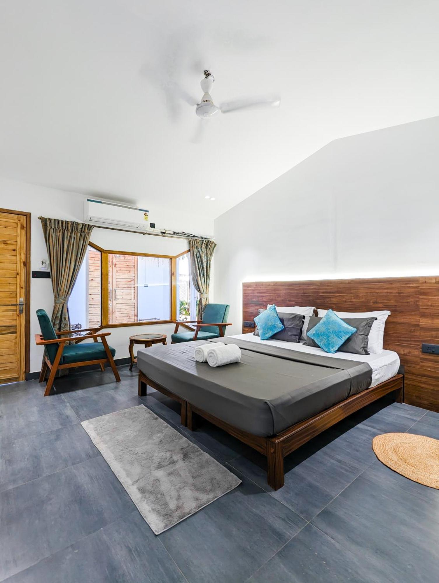 Aqua Beach Stays Ashwem Mandrem Ngoại thất bức ảnh