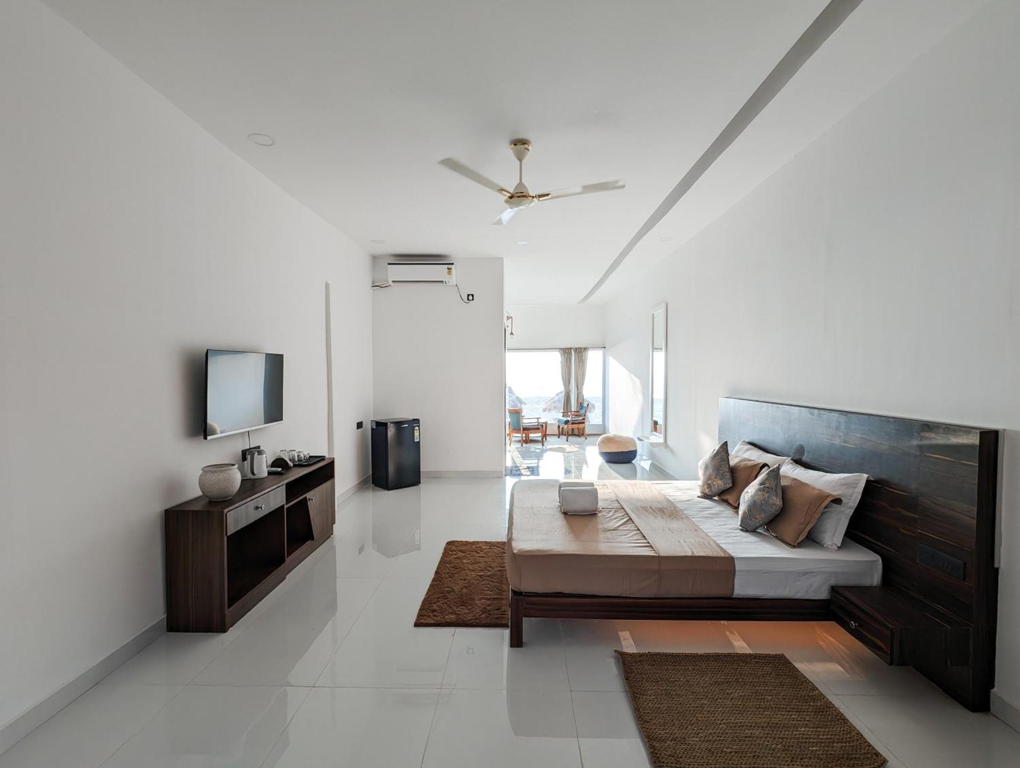 Aqua Beach Stays Ashwem Mandrem Ngoại thất bức ảnh