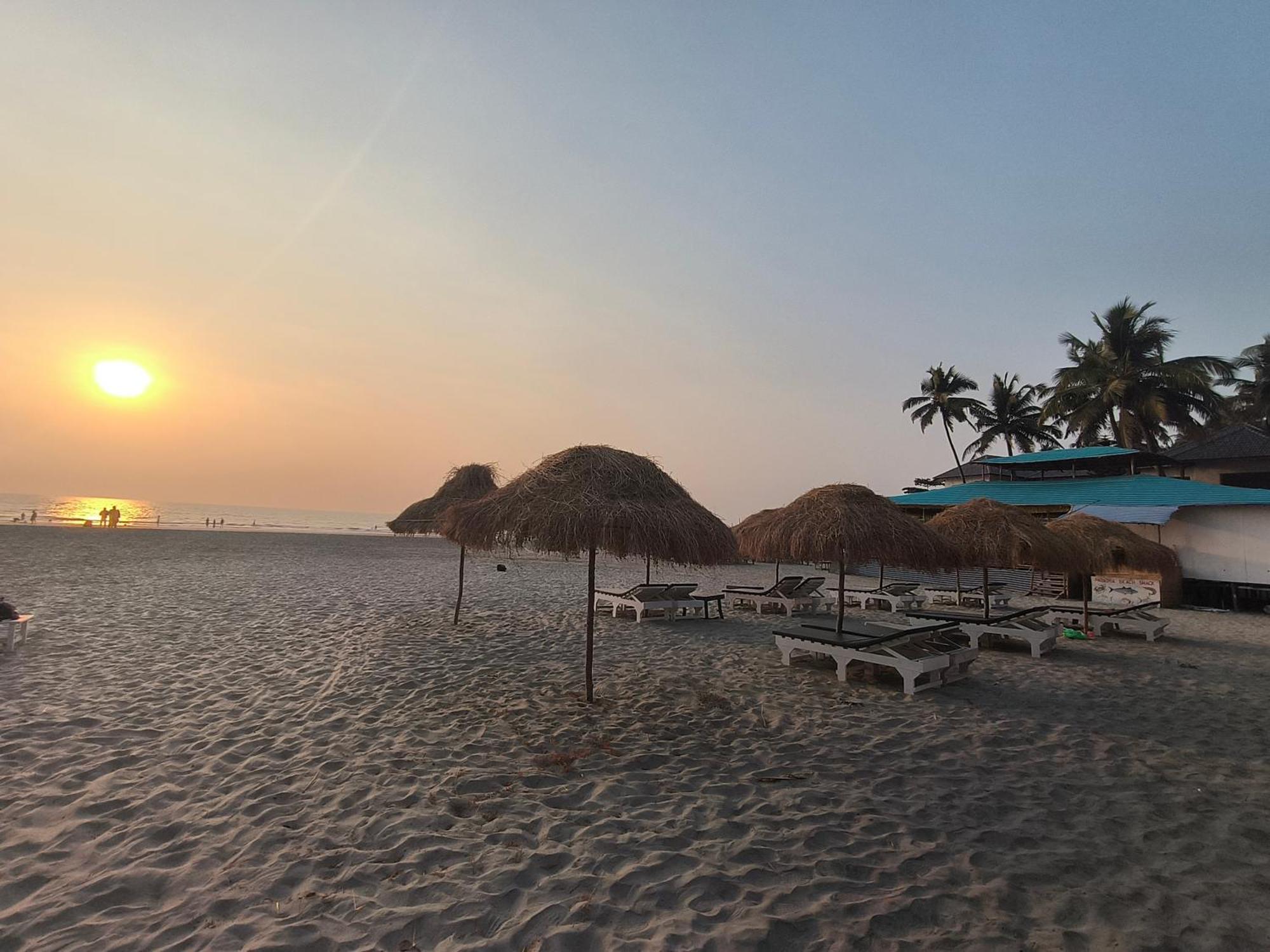 Aqua Beach Stays Ashwem Mandrem Ngoại thất bức ảnh