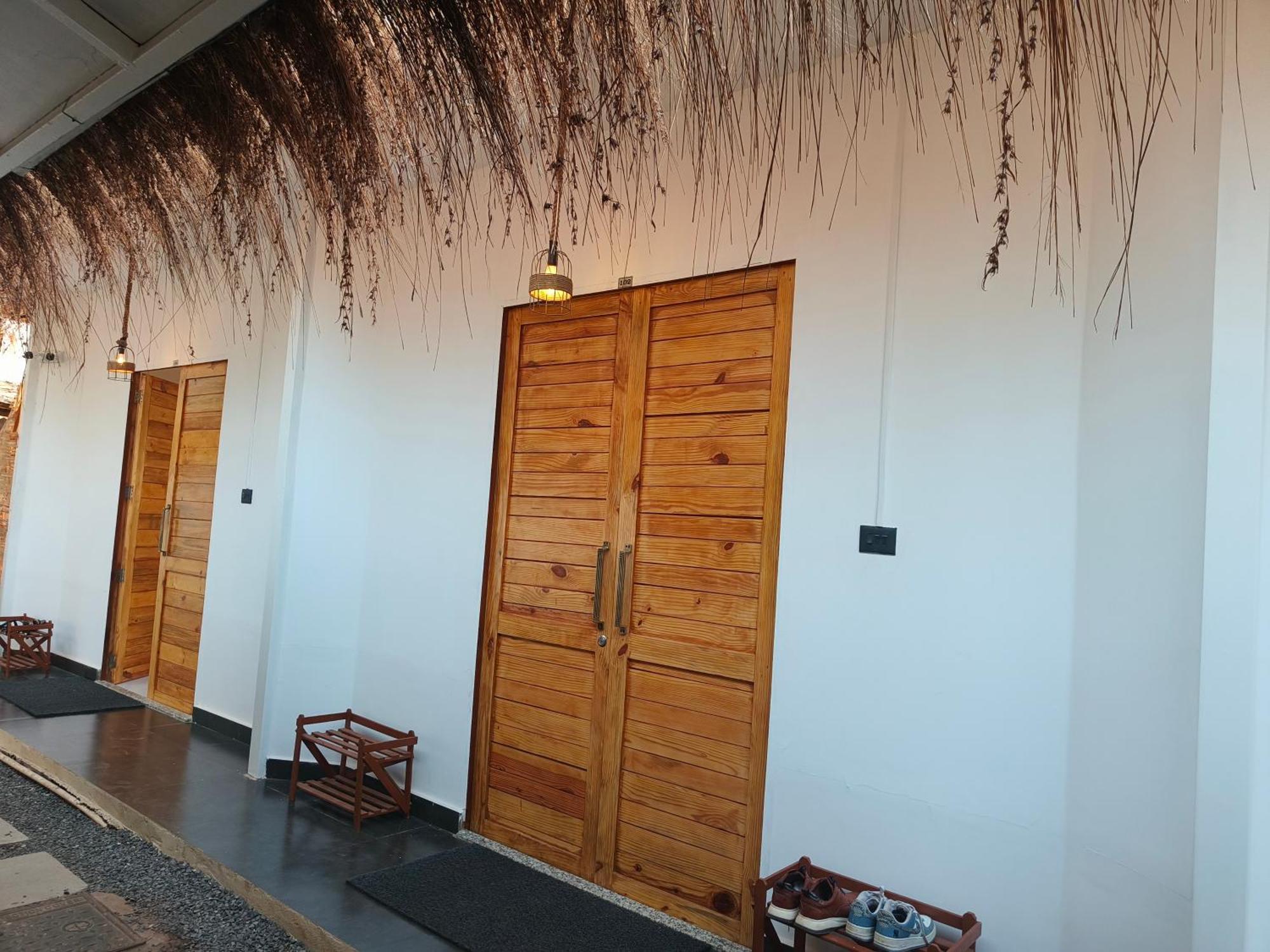 Aqua Beach Stays Ashwem Mandrem Ngoại thất bức ảnh