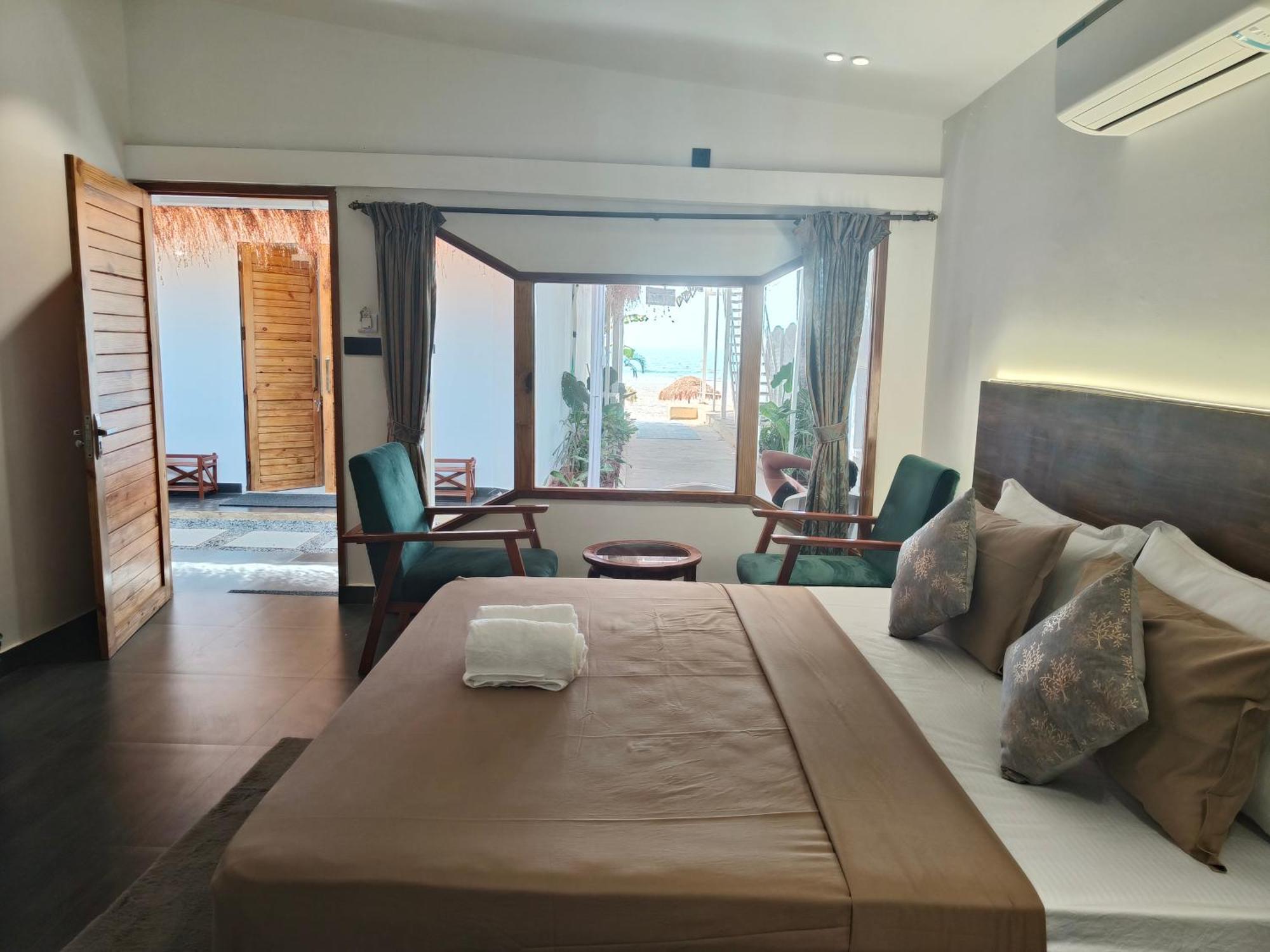 Aqua Beach Stays Ashwem Mandrem Ngoại thất bức ảnh