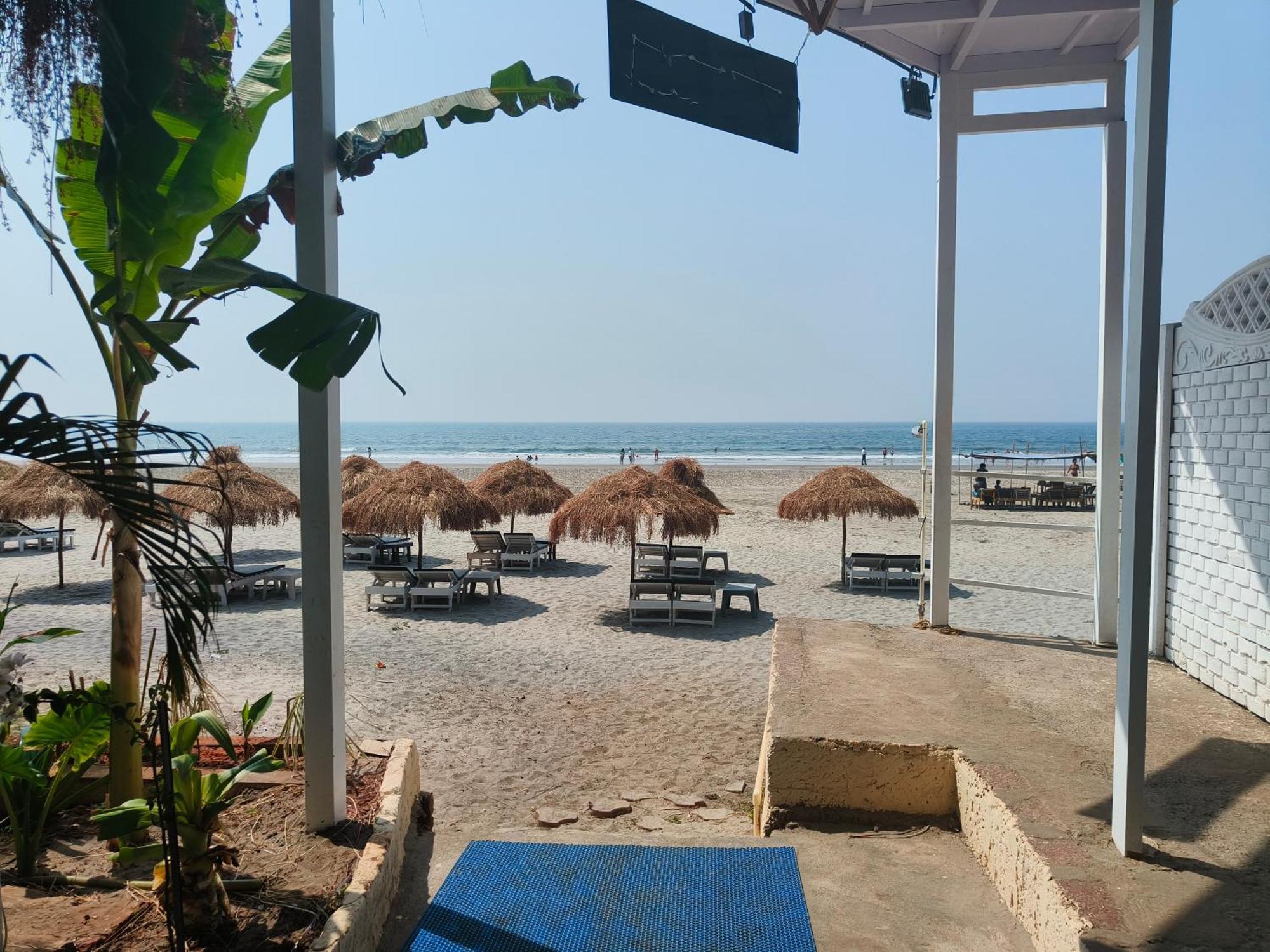 Aqua Beach Stays Ashwem Mandrem Ngoại thất bức ảnh