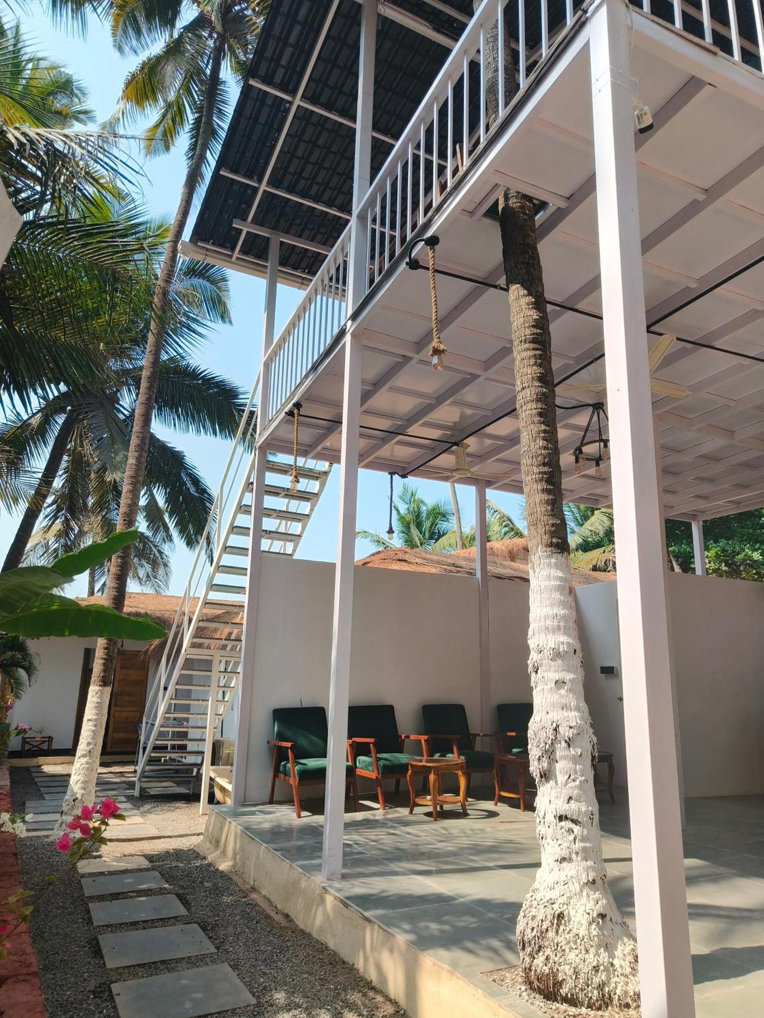 Aqua Beach Stays Ashwem Mandrem Ngoại thất bức ảnh