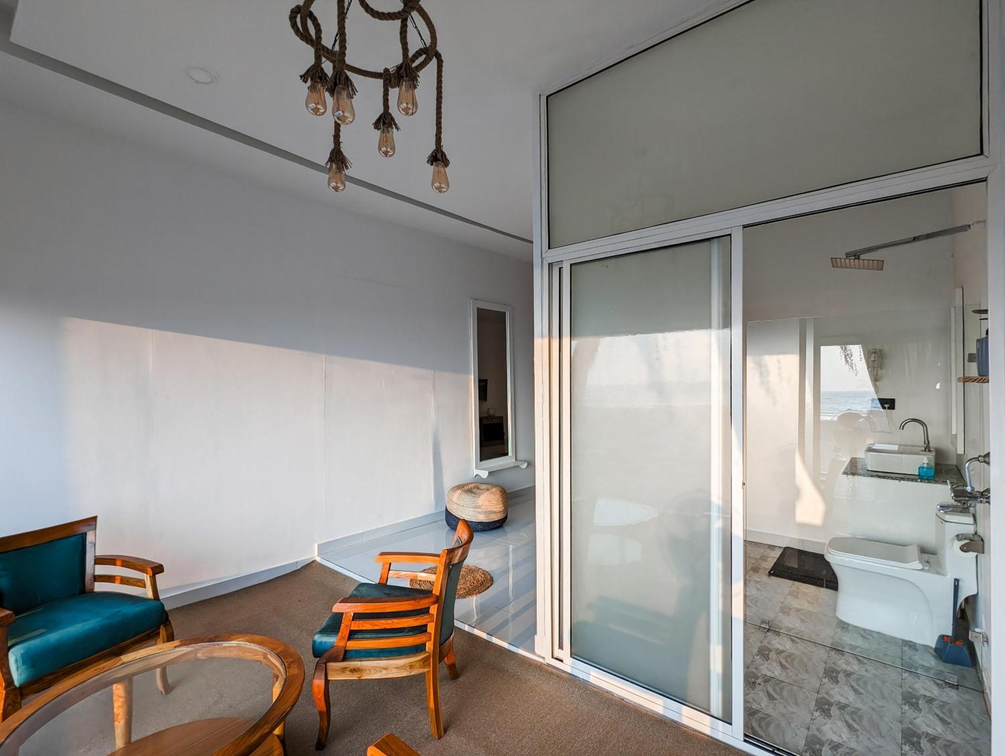Aqua Beach Stays Ashwem Mandrem Phòng bức ảnh
