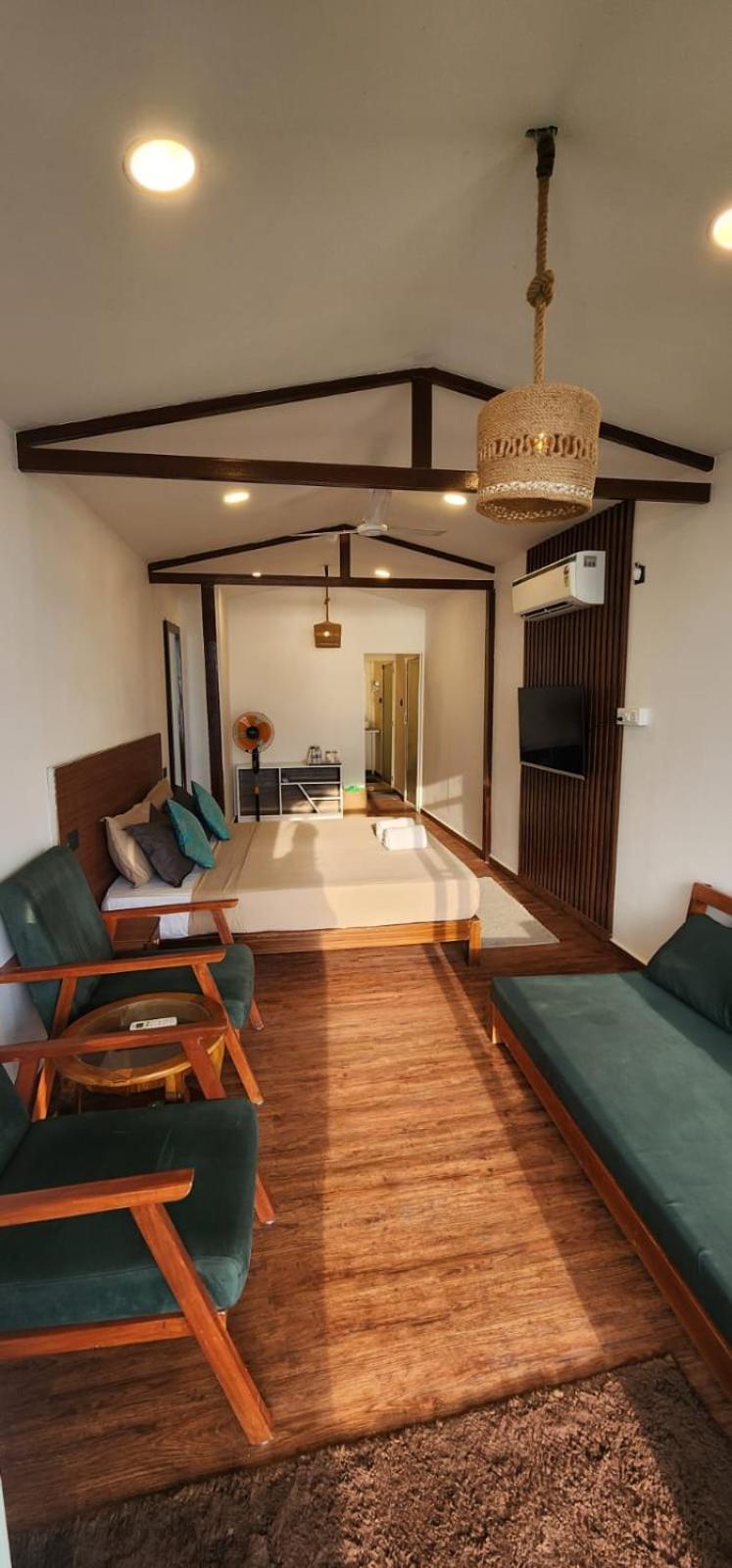 Aqua Beach Stays Ashwem Mandrem Ngoại thất bức ảnh