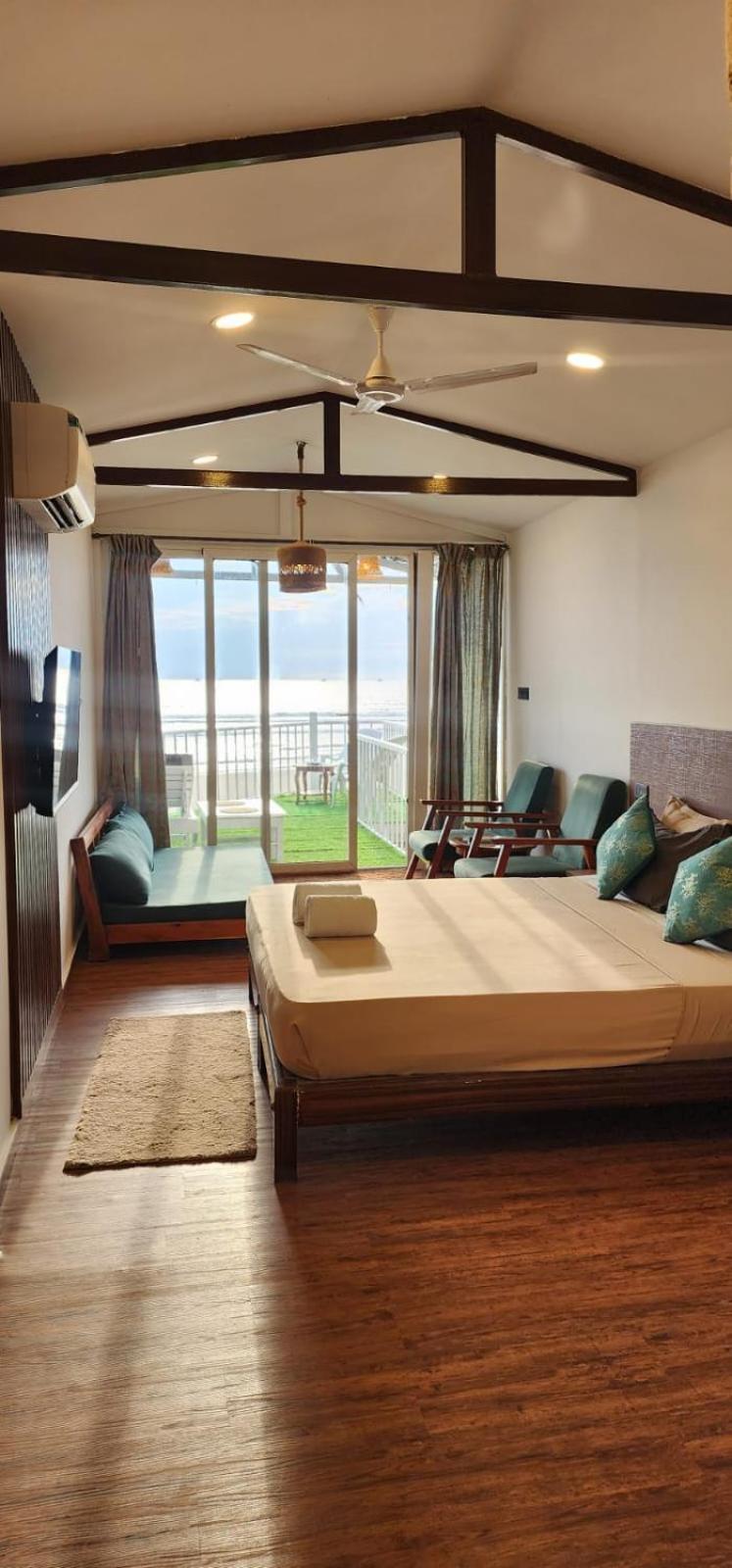 Aqua Beach Stays Ashwem Mandrem Ngoại thất bức ảnh